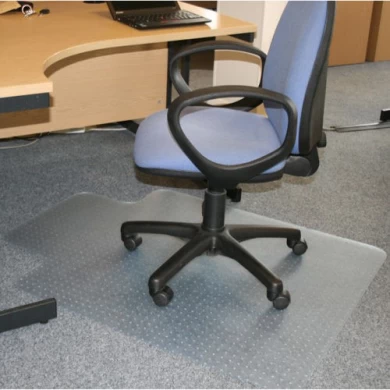 La estera de la silla del PVC protege la alfombra