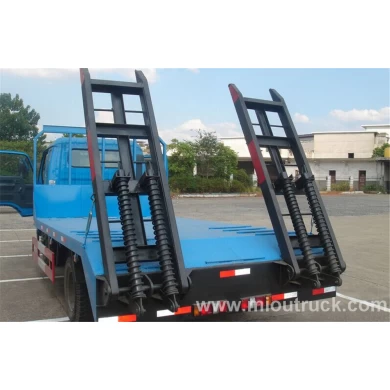 Dongfeng 4 * 2 portador de coche cama plana camión de 10 toneladas payloading