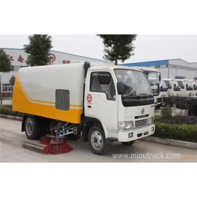 Dongfeng 4*2 road sweeping truck Euro 2 Emission standard street sweeper for sale
