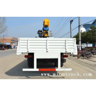 dongfeng tianjin 4x2 8000kg lifting weight truck crane for sale