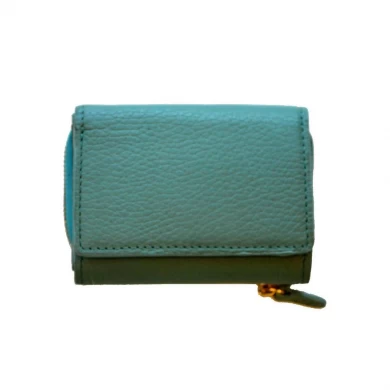 Petit portefeuille pour femme dans un sac en cuir