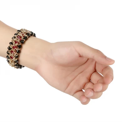 CBIW1013 Bracelet de bijoux perlé élastique à la main avec pare-chocs de protection en métal Bling