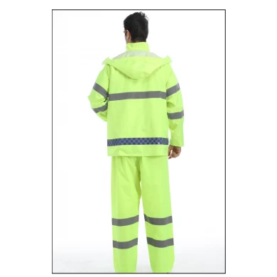 Mode-Design Wasserdichte Jacke mit Kapuze PVC-Polyester-Regenmantelanzug