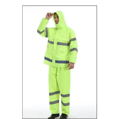 Mode-Design Wasserdichte Jacke mit Kapuze PVC-Polyester-Regenmantelanzug