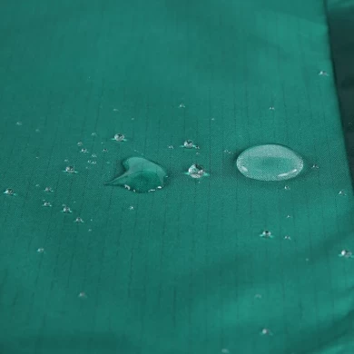 Водонепроницаемая многоразовая медицина против крови антилеты хирургическое платье для использования в больнице