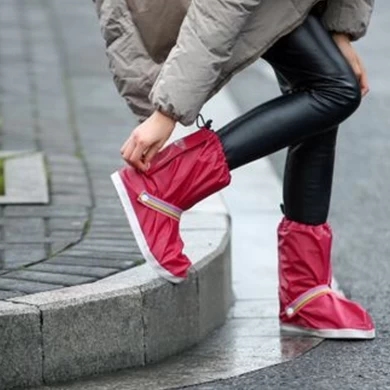 Wholesale high quality waterproof lady's new fashion design   rainbow plastic rain shoes cover