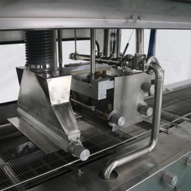 chocolate covering enrobing machine for coating biscuit chocolate