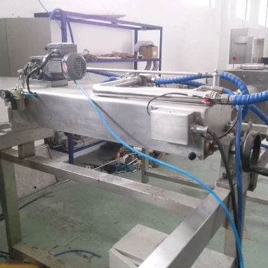 चॉकलेट कारखाने मशीनों चीन, चॉकलेट सजा मशीन wholesales