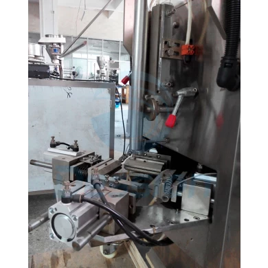 آلة تعبئة الأكياس المثلثية لشريحة الحليب الأوتوماتيكية