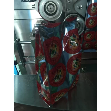 Empaquetadora automática para maní recubierto y alimentos inflados con bolsa de pie con sellado cuádruple