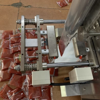 High Rigidity Tomato Sauce Packing Machine For Packing Ketchup With Sachet Bag