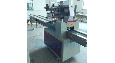 Toast packaging machine