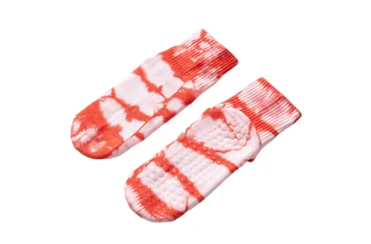 创新瑜伽袜因增强安全性和定制化而广受欢迎