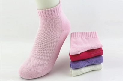 Foshan Nanhai Jixingfeng Knit Factory Leads Global Hosiery Innovations with Premium Antibacterial and Performance Socks
