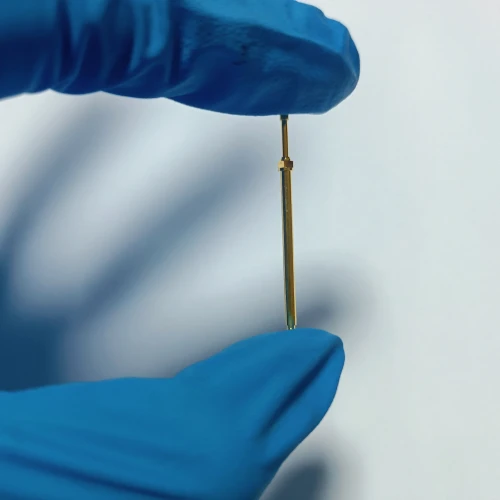 날카로운 팁이 있는 인기 판매 제품 나사식 테스트 프로브 핀