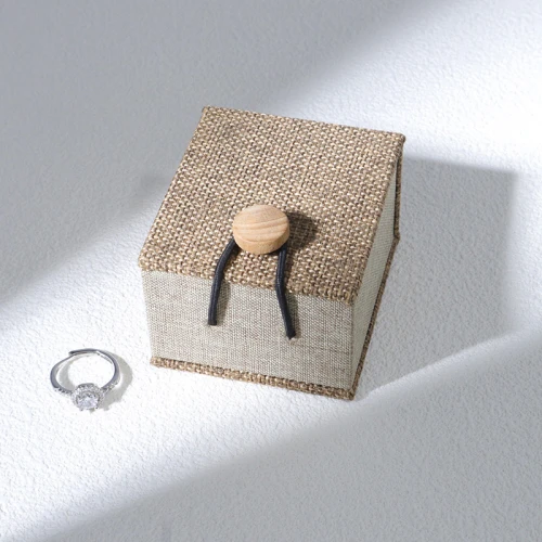 classical plastic box natural linen jewelry packaging box ring gift box 