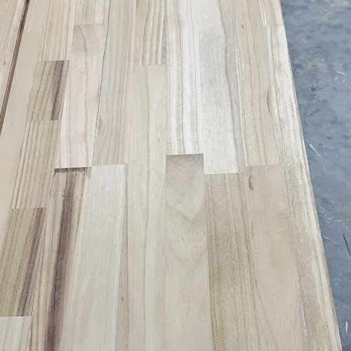 Cina Listelli in paulownia con giunzione a dita Prezzo legno M3 Pannelli massicci Pannelli con giunzione a dita produttore