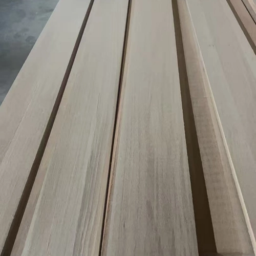 Pannelli in legno massello di faggio per listelli da sci e snowboard. Realizzazione di pannelli di qualità AA