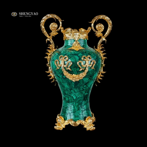 Vase décoratif en malachite et laiton
