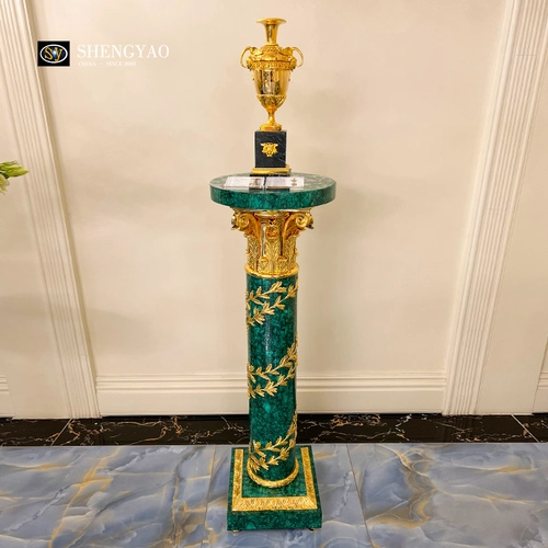 Colonne décorative en malachite naturelle
