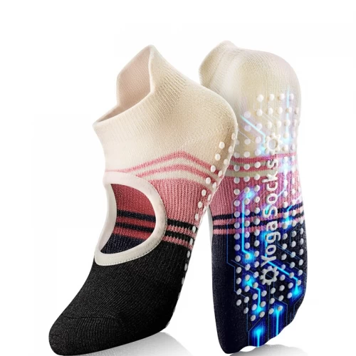 China Factory Custom Logo Anti-Slip Pilates Socks
