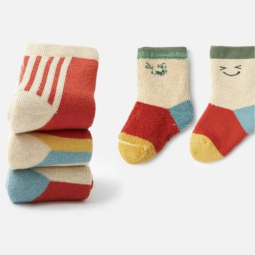 Chaussettes pour bébé confortables et sûres, production et vente de fabricants sur mesure