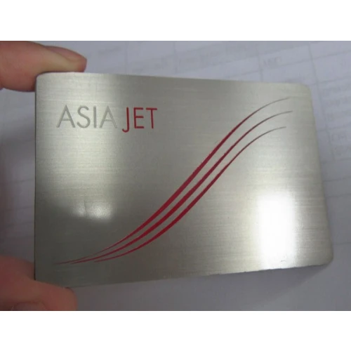 طباعة بطاقة معدنية ملونة بالليزر