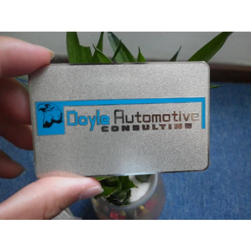 China metallic looking business metal card with etched numbering manufacturer