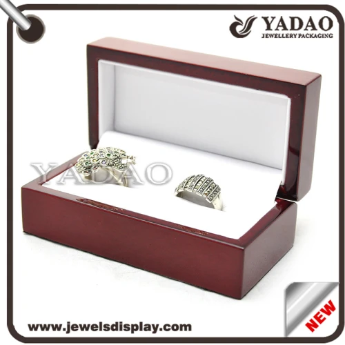 China 2016 fashion design nature red wooden ring / double ring box manufacturer