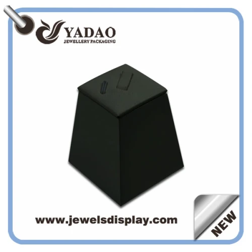 Chinesische Fabrik des PU-Leder-Ring-Anzeigenhalter, Ringständer, Ring Aussteller Ständer Schmuck Ladentheke mit Probe und individuelles Logo Angebot