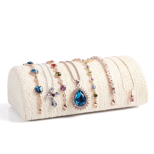 Elegante legno cilindro di visualizzazione collana bracciale base di semi con vari materiali per la copertura del display del contatore gioielli