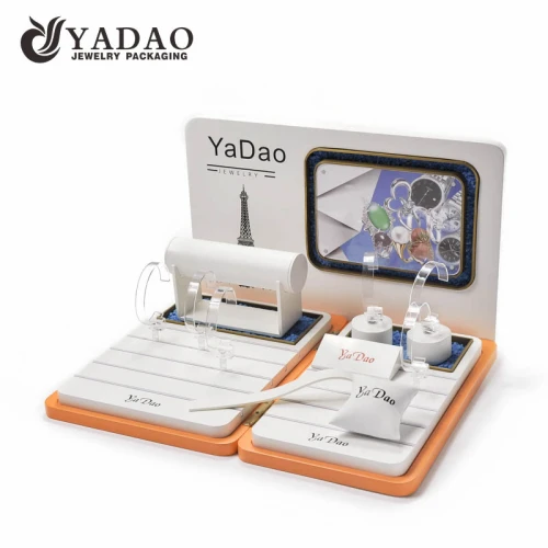 HK Jewellry Show hot selling watch and bracelet display set with lacquer finish and nice watch holders custom made by Yadao.