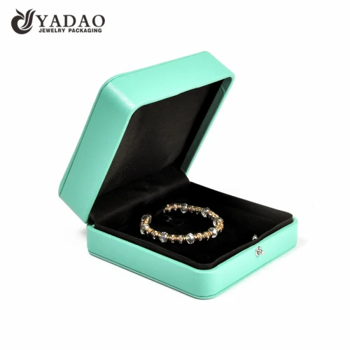 モダンなデザインの高級カスタムメイドのギフトブレスレットボックスにロゴ入り