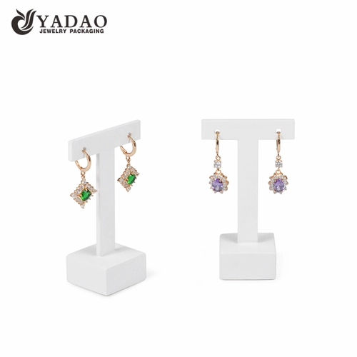 Yadao benutzerdefinierte weiße Schmuck Display stehen Ohrringe stehen Acryl Schmuck Display