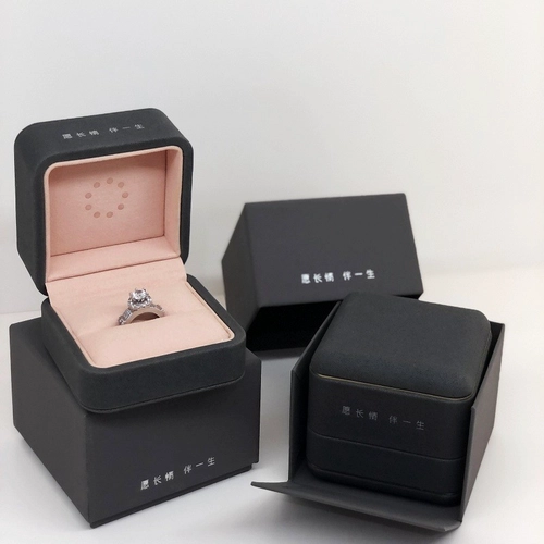 Yadao luxury plastic jewelry box pu leather ring packaging box with metal round corner box with customized logo