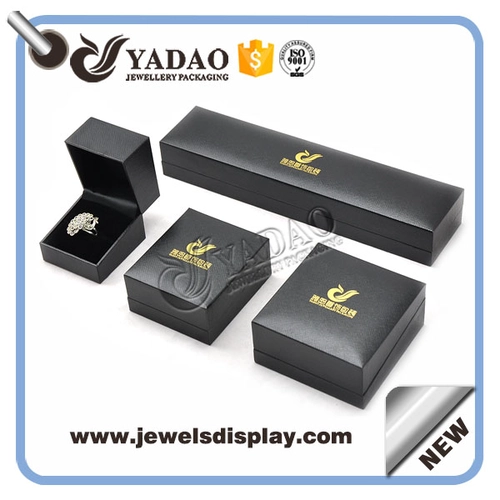 luxury high quality finish plastic box jewelry packaging box ring pack earring box necklace bracelet plastic box with logo hotstamping on the top