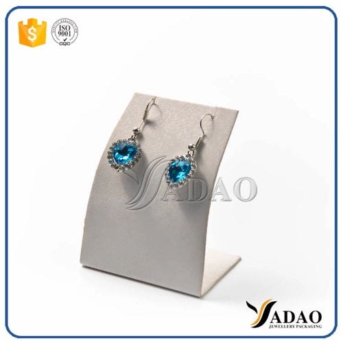 fino acessível atacado cor personalizado tamanho flexível couro de metal duplo usando porta-joias para brinco / pingente