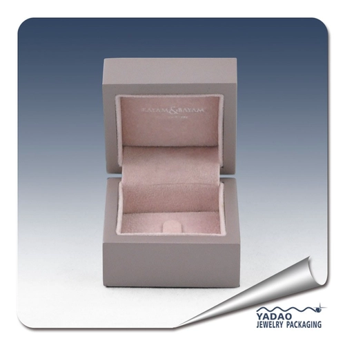 wholesale pink lacquered luxury wooden jewelry box  for ring display and storage