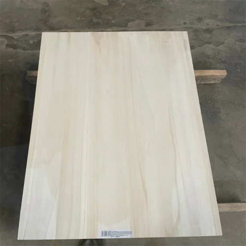 Bon prix China Paulownia Wood Timber Fournisseur