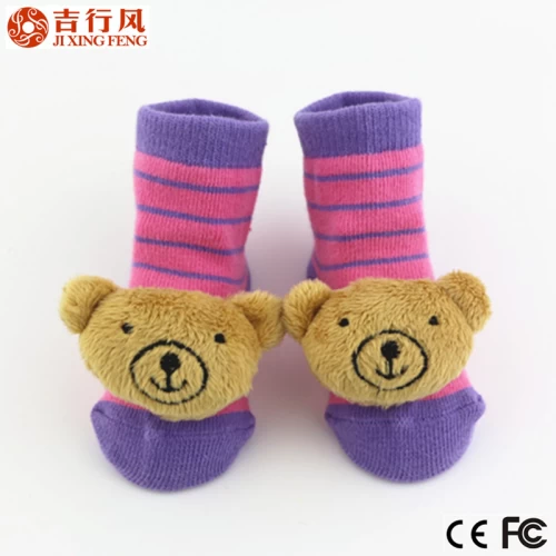 Le fabricant de chaussettes professionnel en Chine pour le beau violet 0-12 mois bébé chaussettes en coton