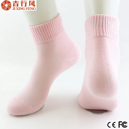 中国で作られたホット販売高品質快適抗菌綿女性用ソックス