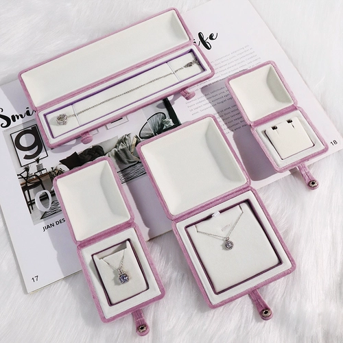 Beliebte Velvet -Schmuckverpackungsschachtel rosa Samt Snap Box Plastik Schmuck Verpackung Box Ring Anhänger Box 
