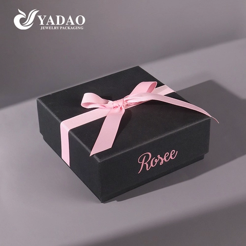 กล่องบรรจุภัณฑ์ของขวัญริบบิ้นสีชมพูกล่องเครื่องประดับกล่องจี้สีดำ