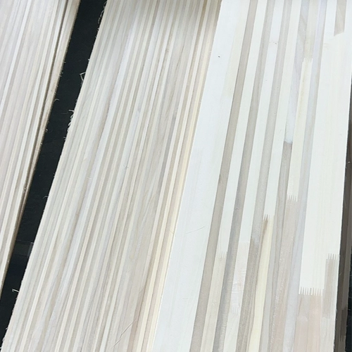 porcelana Bloques de núcleos de madera para snowboard con bloques de núcleos de esquí de abedul y bambú de álamo de 83 mm de espesor fabricante