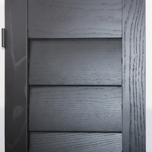 Schwarzer Ashwood Shutter