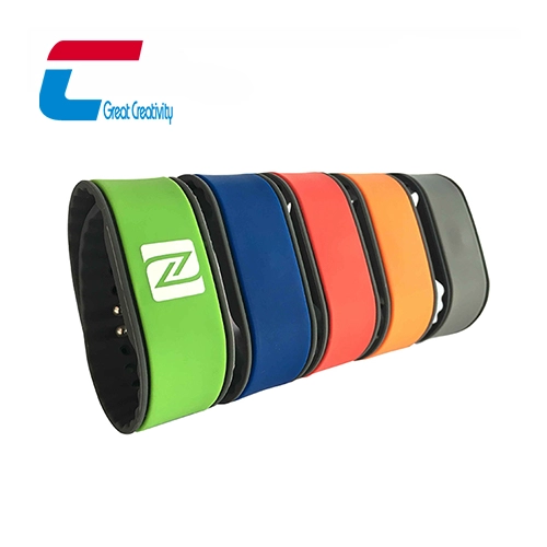 Polsino in silicone RFID di vendita calda per club di nuoto