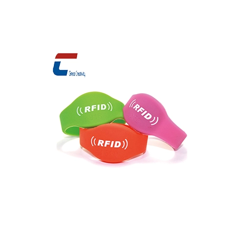 椭圆头 RFID 硅胶腕带定制批发