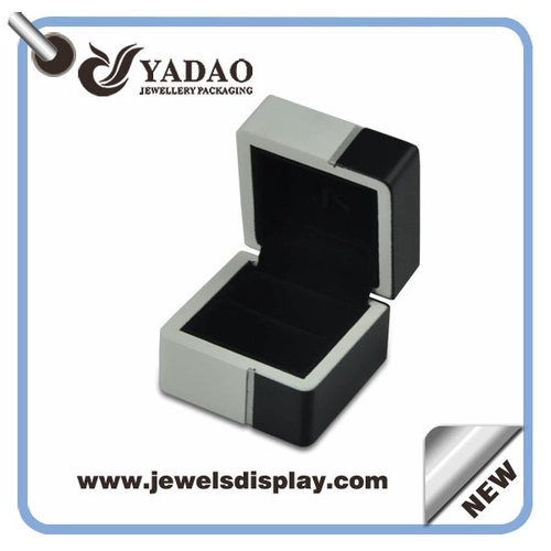 2015 เครื่องประดับแสดงกล่องใหม่เคลือบกล่องบรรจุภัณฑ์ไม้สำหรับน้ำหอมดำกล่องไม้ที่มีคุณภาพสูงร้อนปั๊มโลโก้เครื่องประดับกล่องบรรจุภัณฑ์ทำในประเทศจีน