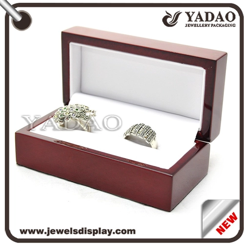 2016 fashion design nature red wooden ring / double ring box