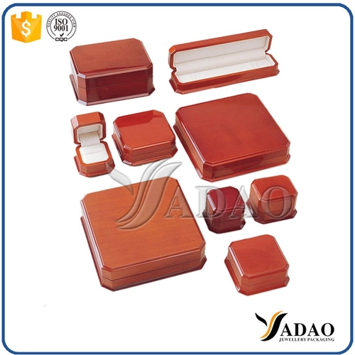 China supplier Customize design OEM ODM factory price wholesale free logo matt shiny jewelry black chain watch necklace coin gift package box